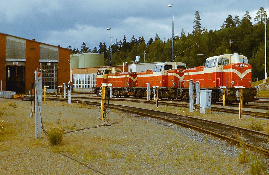 Dv12-2745
19.07.1991
Tampere depot

