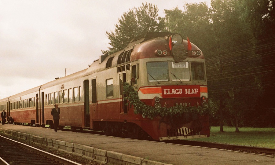 D1-616
17.07.1981
Hagudi
Opening of Tallinn - Pärnu - Rīga DMU train
