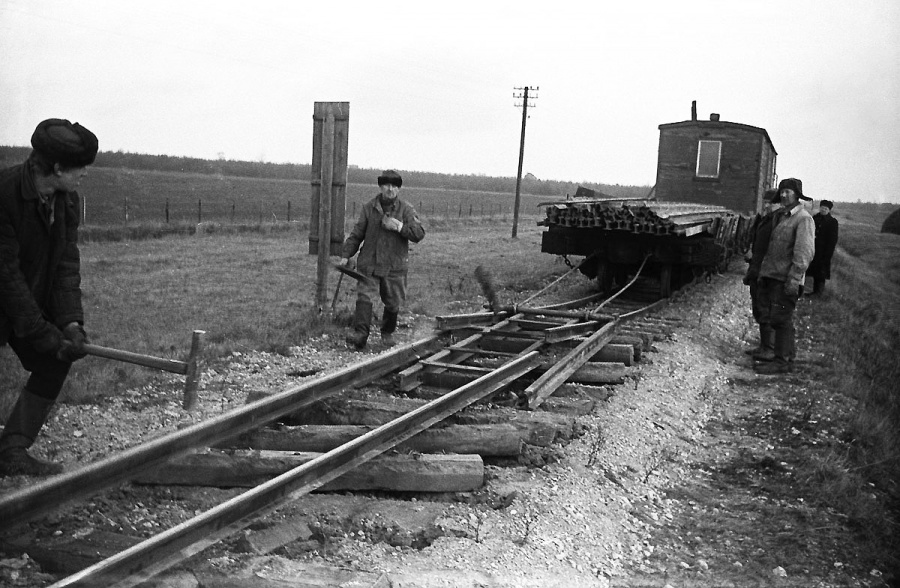 Virtsu - Rapla railway dismantling train
10.1968
Lihula
