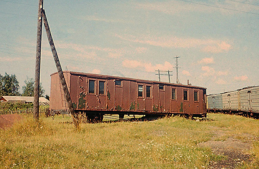 Old narrow gauge car (Latvian)
14.08.1973
Tamsalu (after closing)
