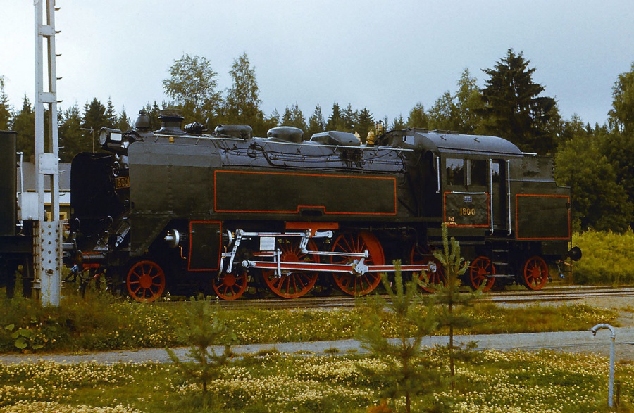 Pr2-1800
18.07.1991
Haapamäki
One of the locos, which never arrived to Estonia.
Eestisse tulema pidanud vedur seeriast Kk 2.
