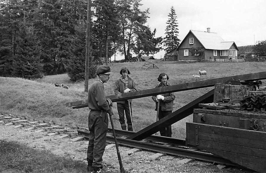 Viljandi - Mõisaküla railway dismantling
06.1973
Sinialliku
