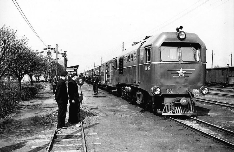 TU2-064 hauling first Tallinn-Väike - Pärnu train with entirely metal bodied passenger cars "Pafawag"
04.1957
Tallinn-Väike
