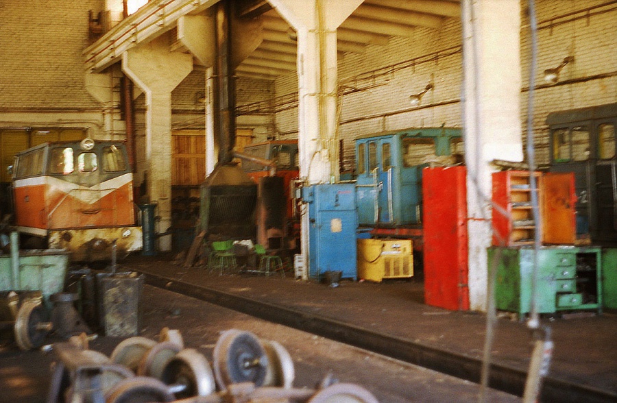 Oru locomotive depot
12.06.1997

