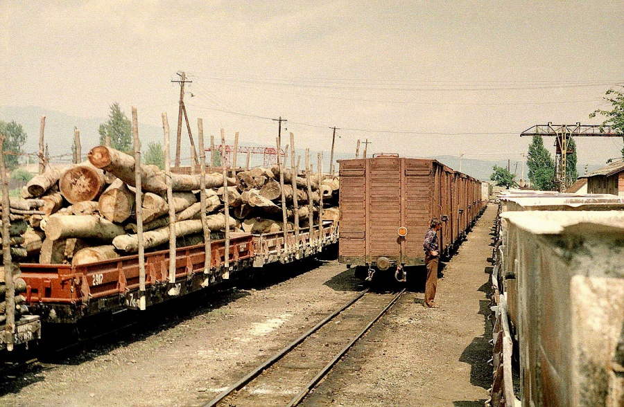 Freight trains
21.06.1982
Irshava
