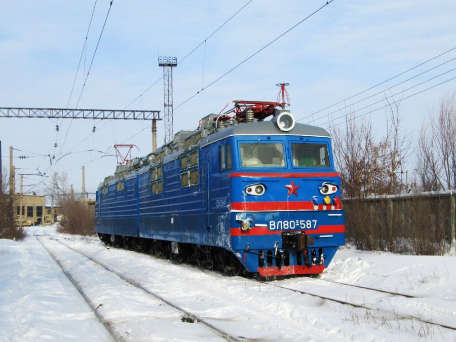 VL80S-587
21.12.2013
Kargandy-Suryptau depot (Депо Караганды-Сурыптау)
Keywords: ВЛ80С-587