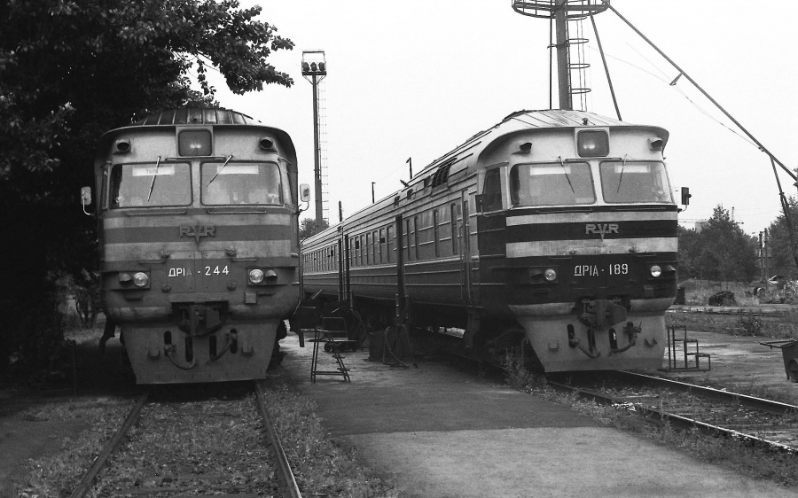 DR1A-244 & DR1A-189
07.1987
Tallinn-Väike depot
