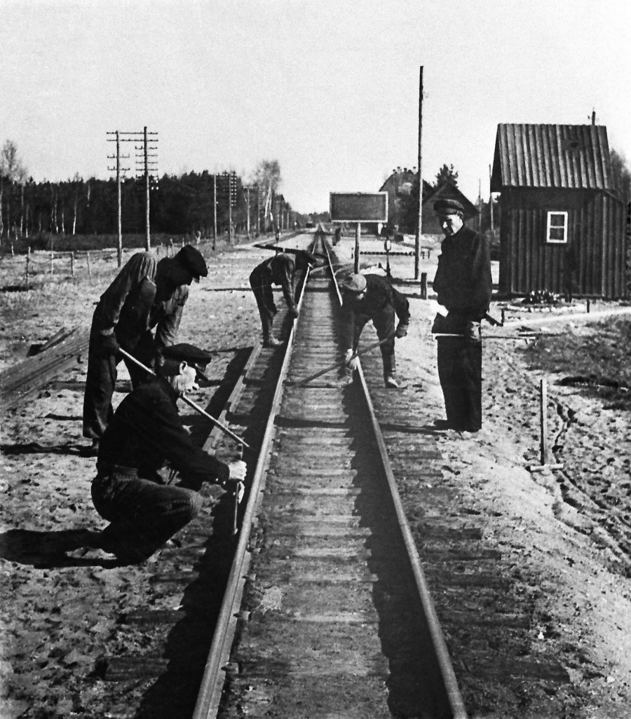 Railworkers
~1956
Kiisa
