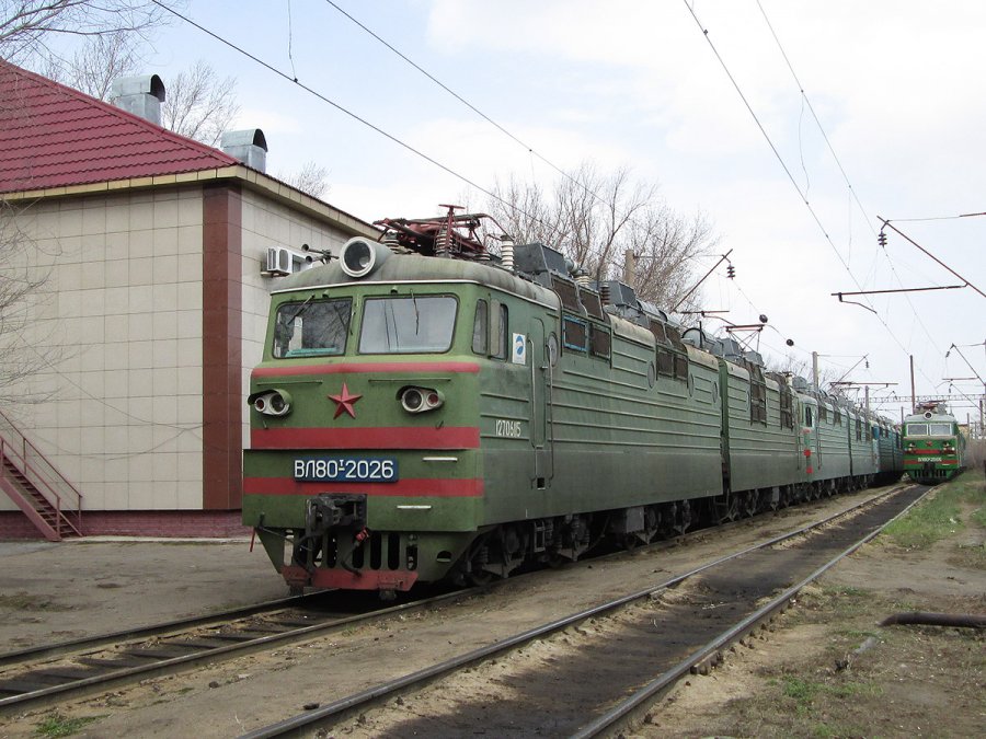 VL80T-2026
27.04.2014
Kargandy-Suryptau depot (Депо Караганды-Сурыптау)
Võtmesõnad: ВЛ80Т-2026