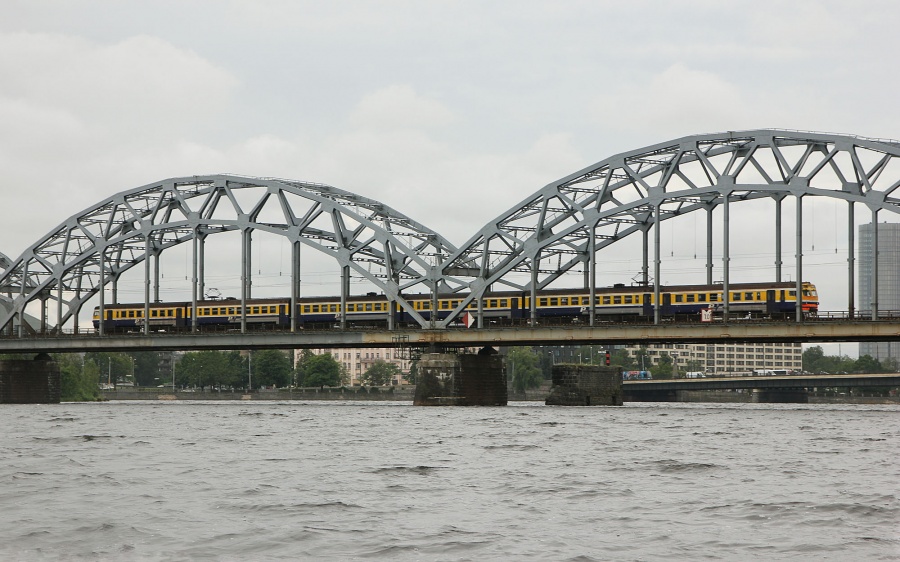 ER2
11.07.2019
Rīga, Daugava river bridge
