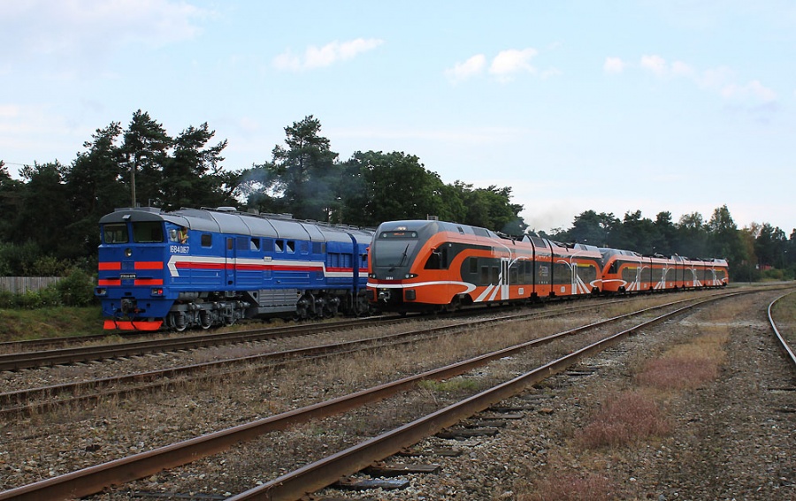 2233 + 2421 & 2TE116-1078 (Russian loco)
29.07.2014
Liiva
