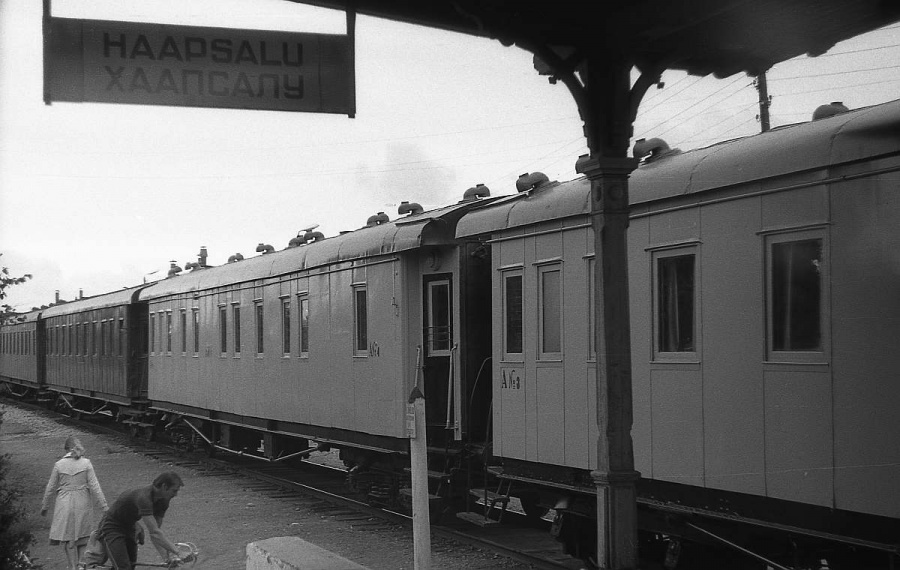 Old passenger cars
08.1983
Haapsalu
