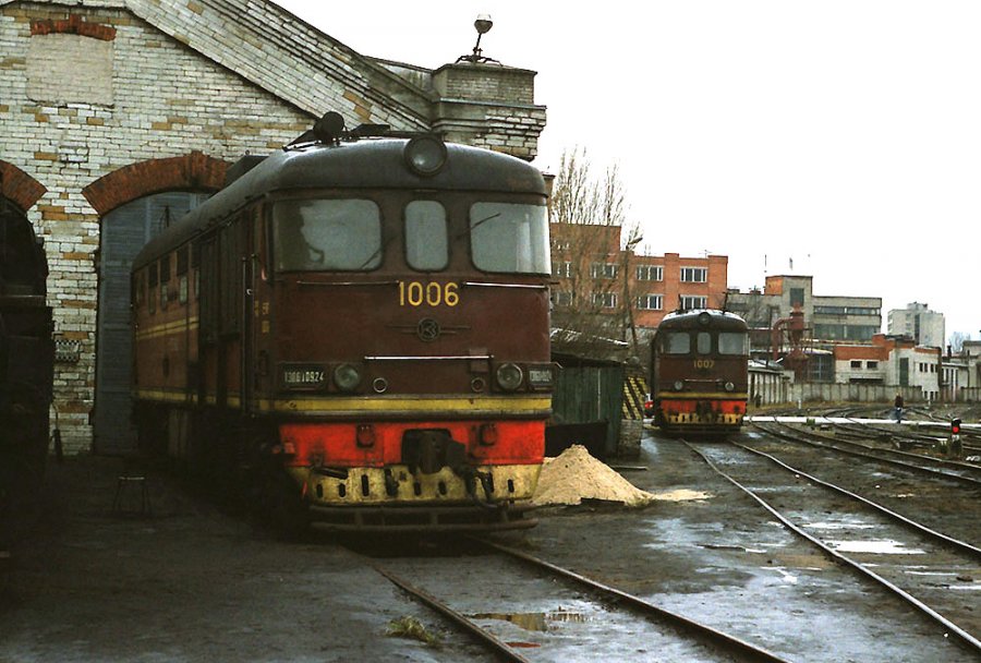 TEP60-0924 & 0994 (EVR TEP60-1006 & 1007)
13.11.1997
Tallinn-Kopli depot
