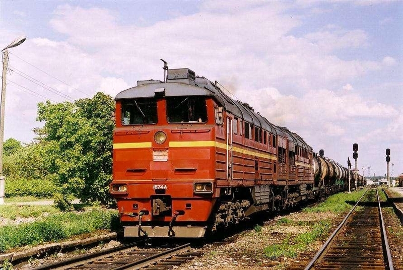 2TE116-1674 (ex. Estonian loco, EVR 2TE116-1403/1404)
05.06.2004
Tapa
