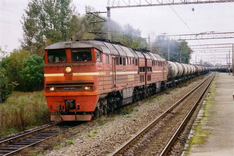 2TE116-1676 (actual 2TE116- 384, Russian loco)
03.10.2004
Lagedi
