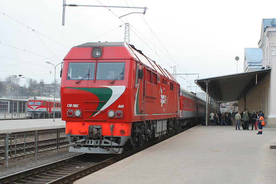 TEP70BS-049 (Belorussian loco)
15.03.2009
Vilnius
