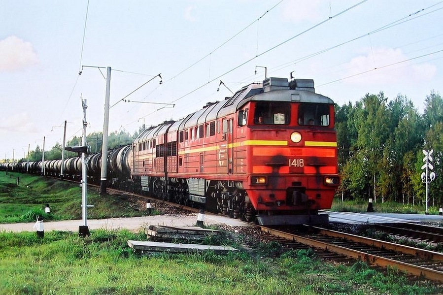 2TE116-1678 (ex. Estonian loco, EVR 2TE116-1417/1418)
09.2002
Parila

