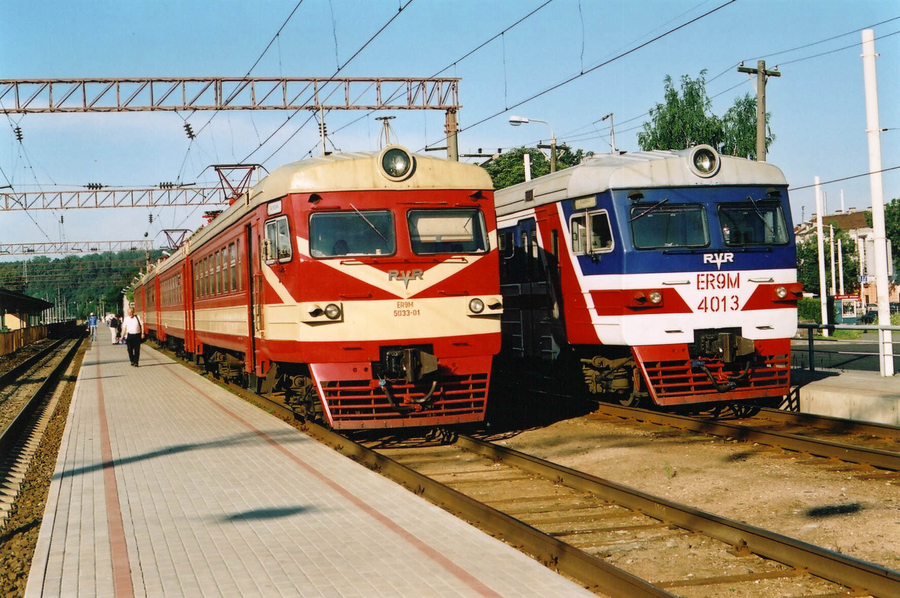 ER9M-5033 & 4013
19.07.2005
Kaunas
