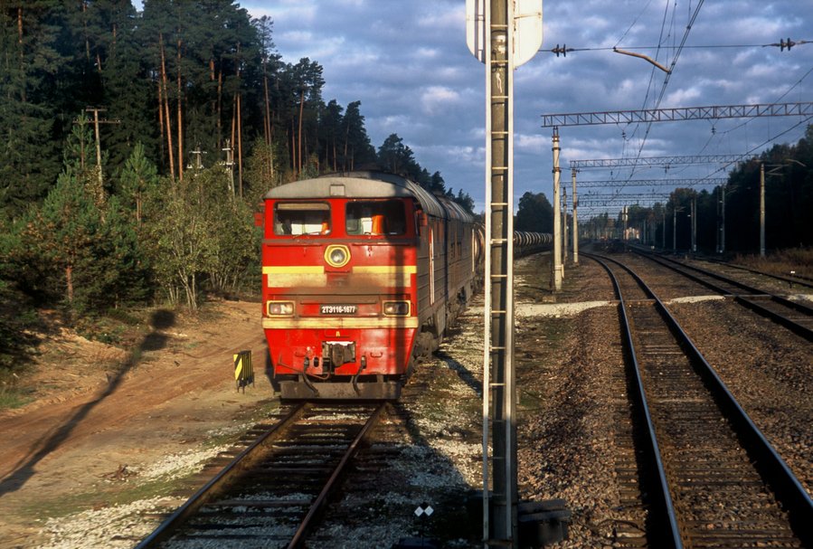 2TE116-1677 (actual 2TE116- 368, Russian loco)
26.09.2008
Aegviidu
