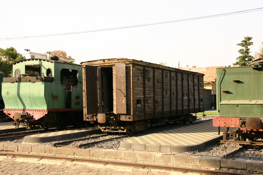 Armoured car (built 1906)
07.10.2009
Damaskus railway museum
