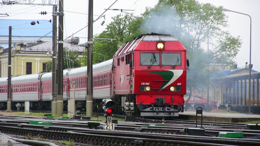TEP7BS-009 (Belorussian loco)
03.07.2011
Vilnius
