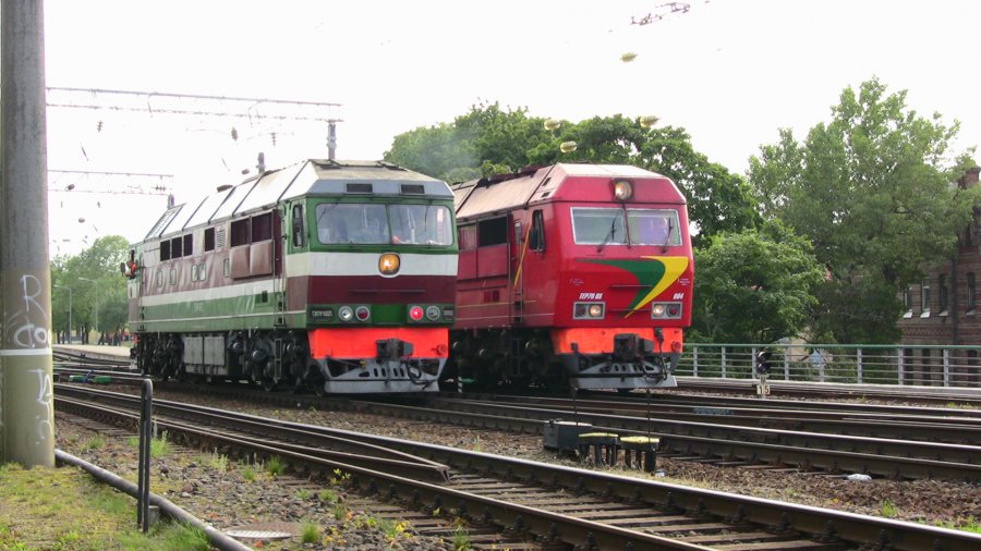 TEP70K-0325 (Belorussian loco)+TEP70BS-004
04.07.2011
Vilnius

