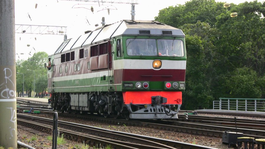 TEP70K-0325 (Belorussian loco)
04.07.2011
Vilnius
