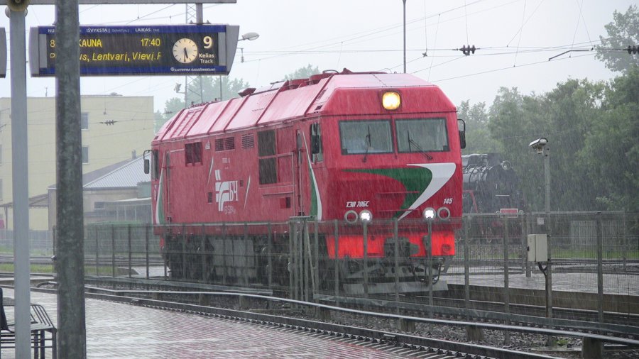 TEP70BS-145 (Belorussian loco)
05.07.2011
Vilnius
