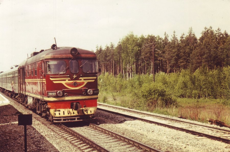 TEP60-0529 (Russian loco)
1976
Oru
