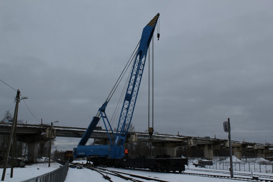 EDK1000 railway crane
12.01.2012
Dismantling of Jõhvi old highway overpass
