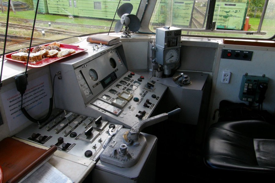 DR1A-172-3 cabin
Võtmesõnad: inside