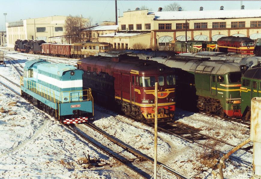 ČME3-3491 (Estonian loco)+TEP60-0287 (Lithuanian loco)
26.11.1998
Rīga-Šķirotava depot
Võtmesõnad: riga-skirotava