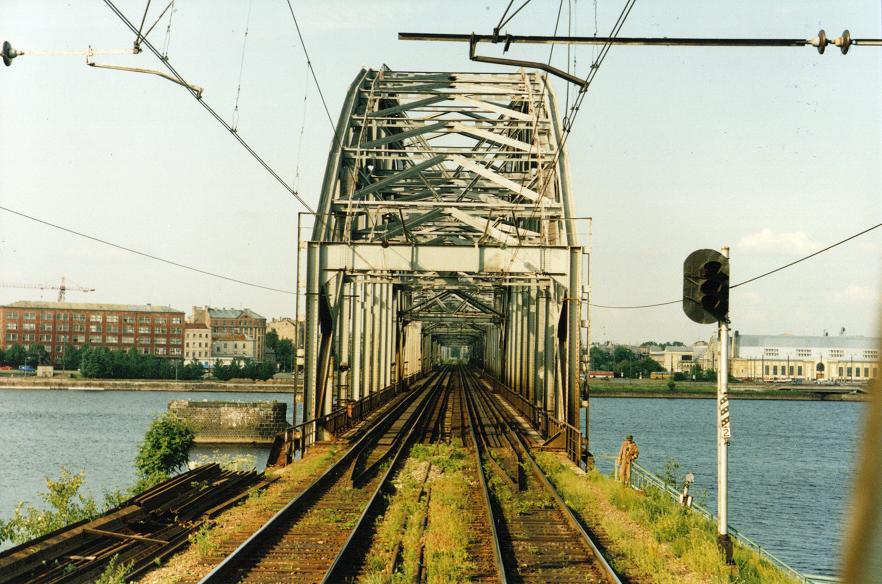 Daugava river bridge
10.06.1998
Torņakalns - Rīga Pasažieru
Võtmesõnad: tornakalns riga pasazieru
