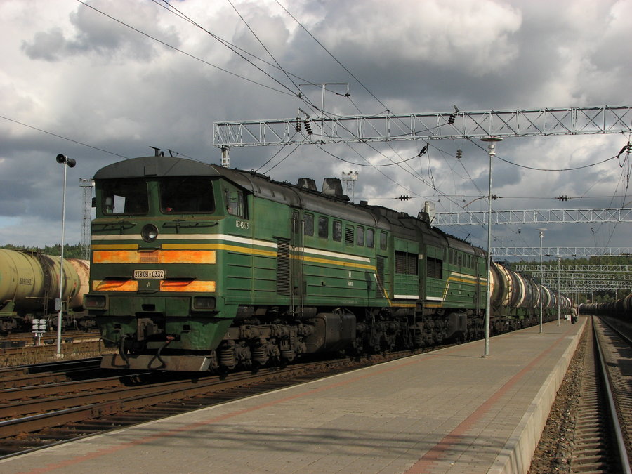 2TE10U-0332 (Belorussian loco)
16.09.2007
Paneriai
