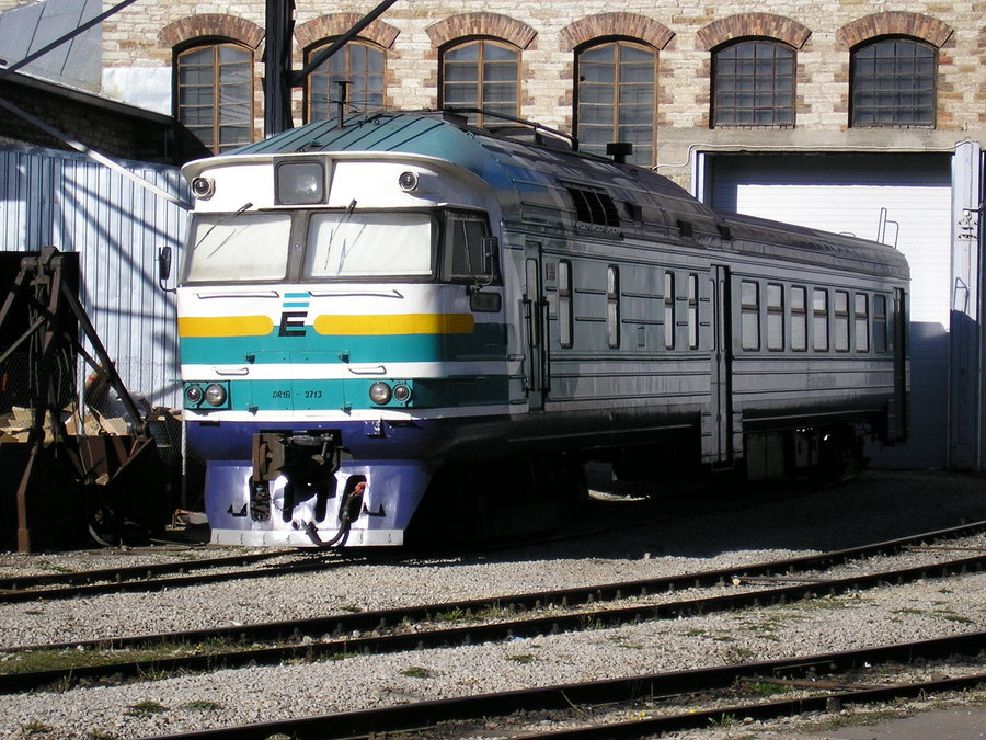 DR1A-243 (EVR DR1BJ-3713)
16.04.2007
Tallinn-Balti carriage depot
