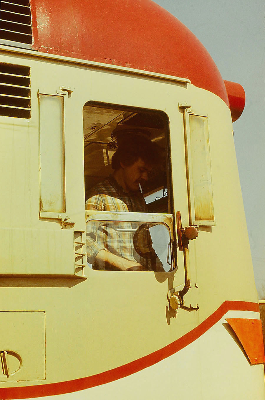 D1-616-3
08.04.1981
Lelle
Train driver Tõnu Sarapuu
