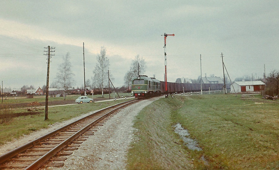 TU2-238 + 094 and freight-passenger train
08.05.1973
Mõisaküla
