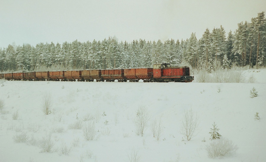 TU7A and freight train
19.12.1996
Lavassaare-Tootsi, Maima
