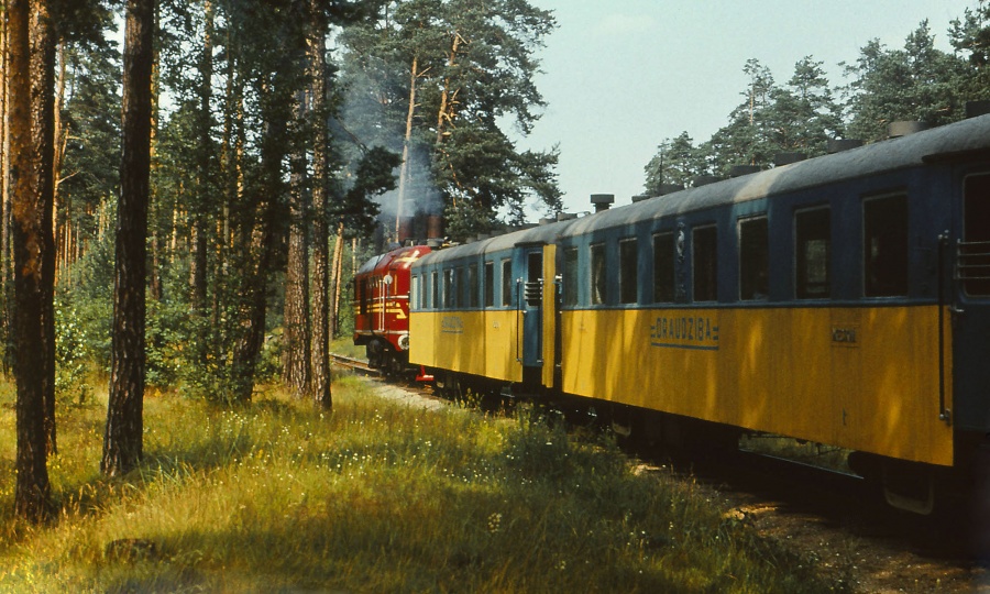 Passenger train
24.07.1980
Rīga children railway
Mežaparks, Skolas - Viesturi line
