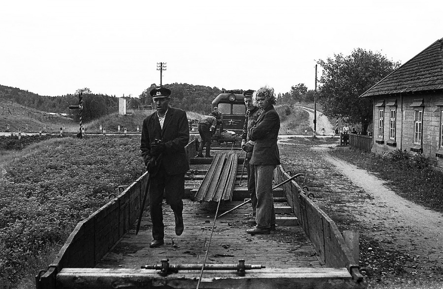TU2-182
06.1973
Sinialliku
Viljandi - Mõisaküla railway dismantling
