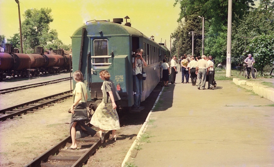 Passenger train Haivoron-Rudnytsia
02.07.2002
Haivoron station
