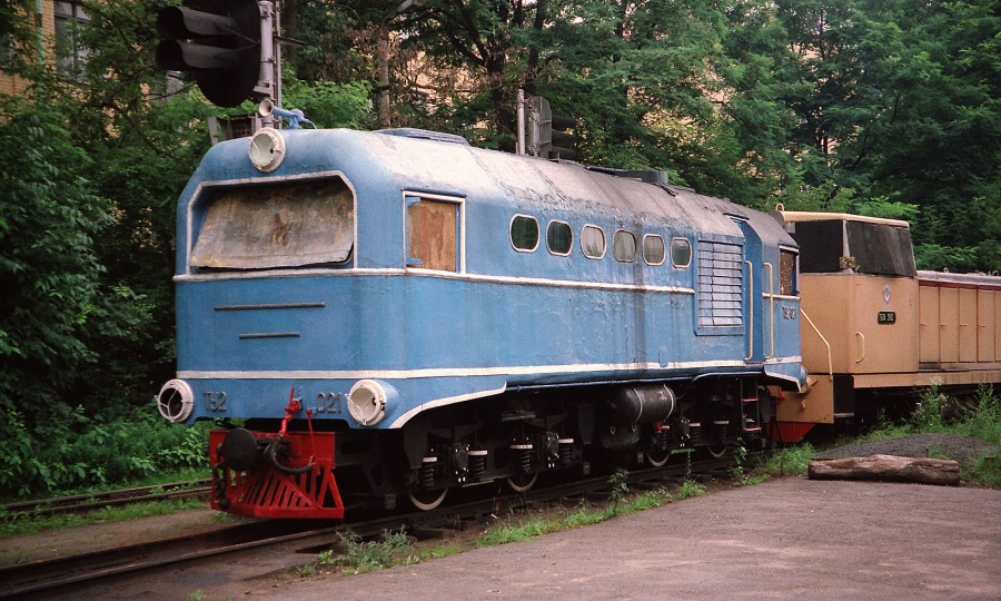 TU2-021 & TU7A-3192
25.07.1997
Kiev children railway
