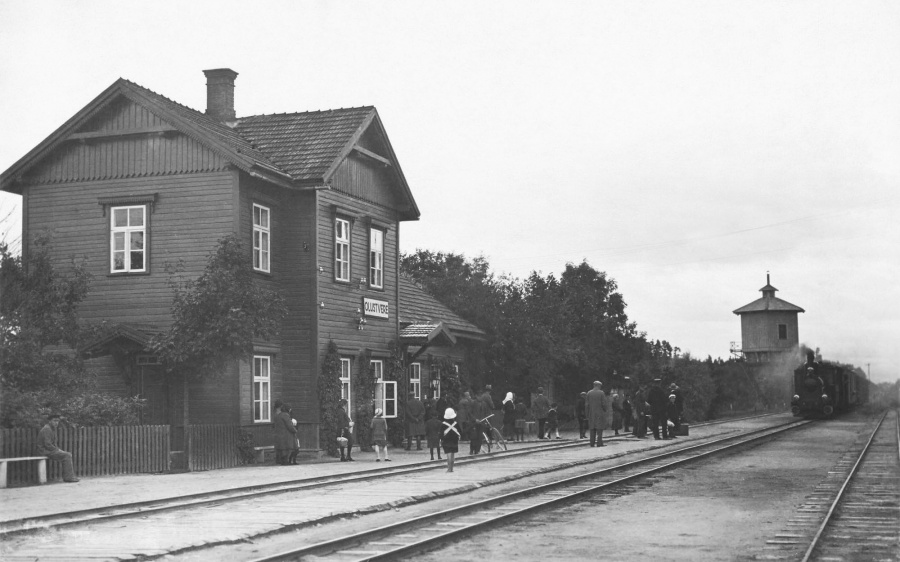 Passenger train
~1932
Olustvere
