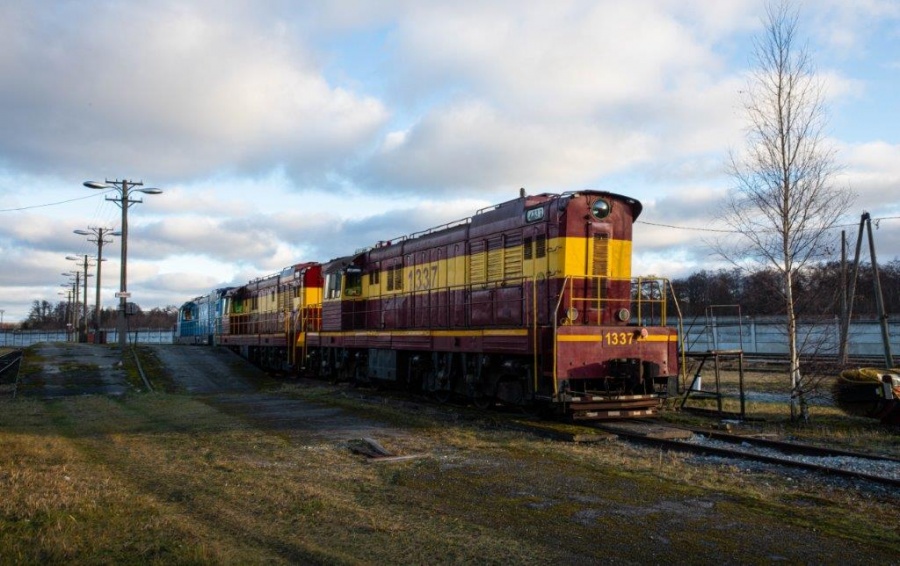 ČME3-1337,1319,1333 
26.11.2021
Muuga depot

The last ČME3 type locos on Estonian Railways
Viimased ČME3 vedurid Eesti Raudteel
