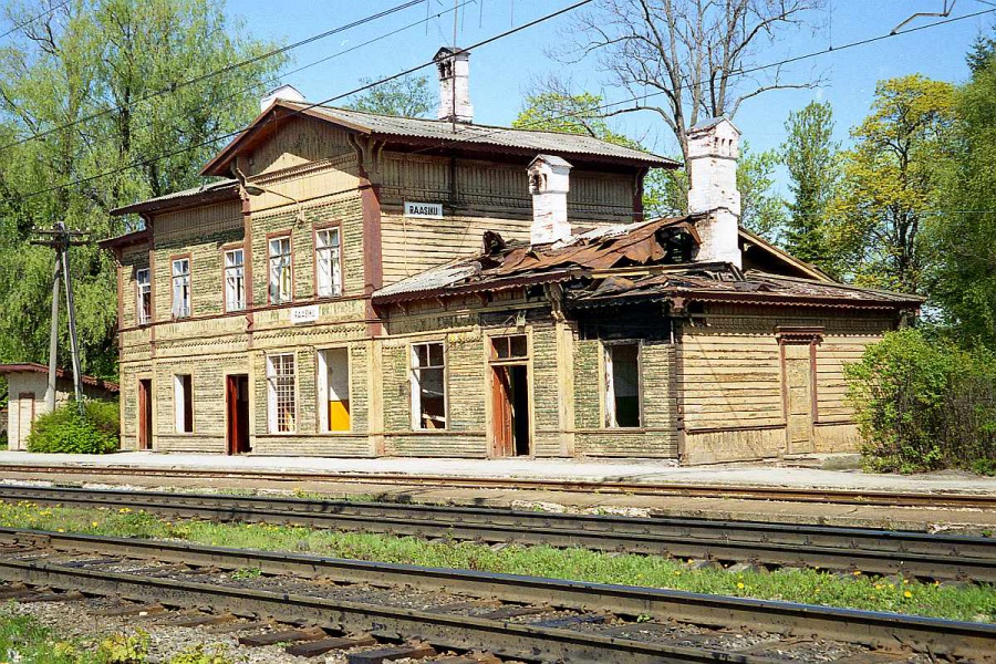 Raasiku station
16.05.1998
