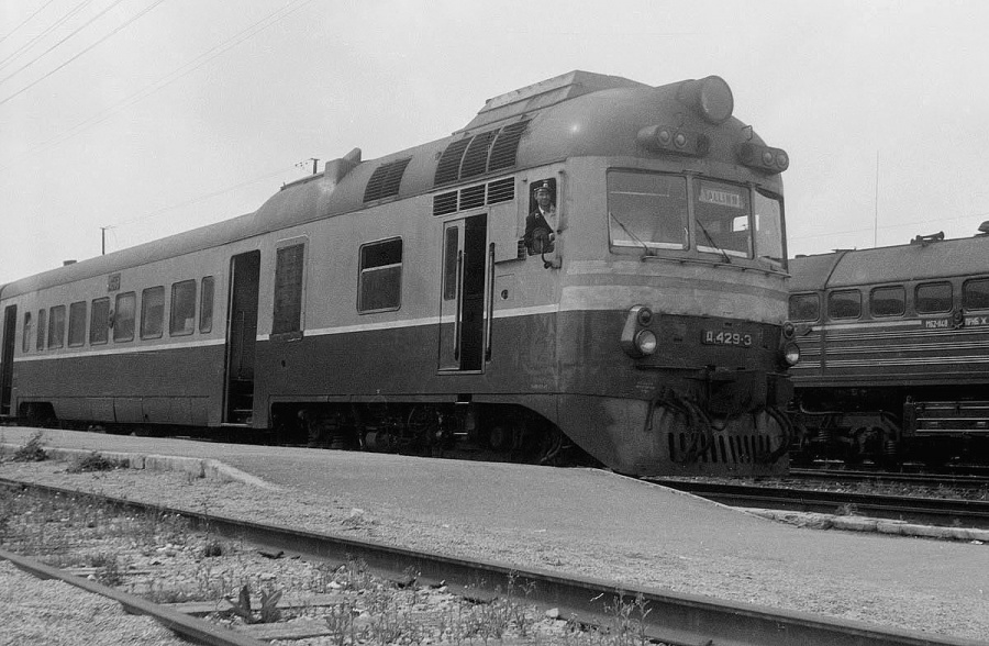 D1-429-3
1976
Liiva
Train driver Gennadi Patrin
