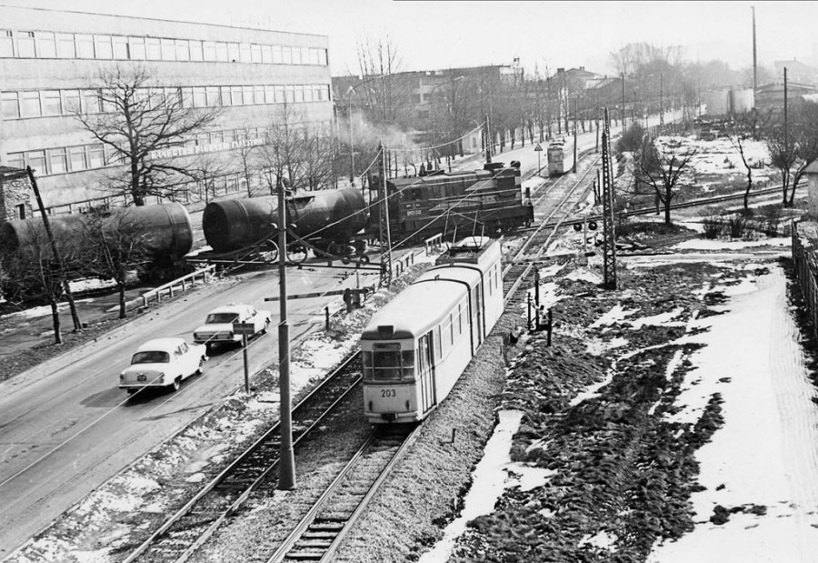 Tallinn-Kopli branch crossing over Kopli street
04.1979
